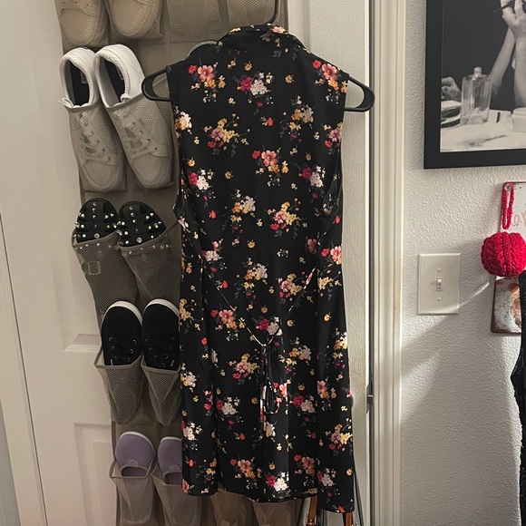 Forever 21 Black Floral Dress - Picture 2 of 3
